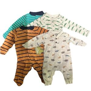 Lot Of 4 Boy’s Footie Pajamas Size Newborn